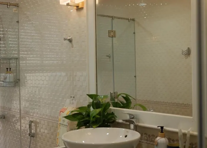 Lamhome Tuan Chau Island Aparthotel